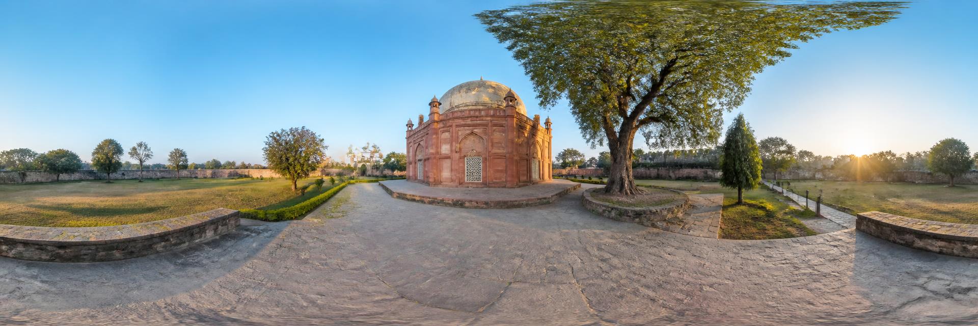 Tomb of Tansen view 2